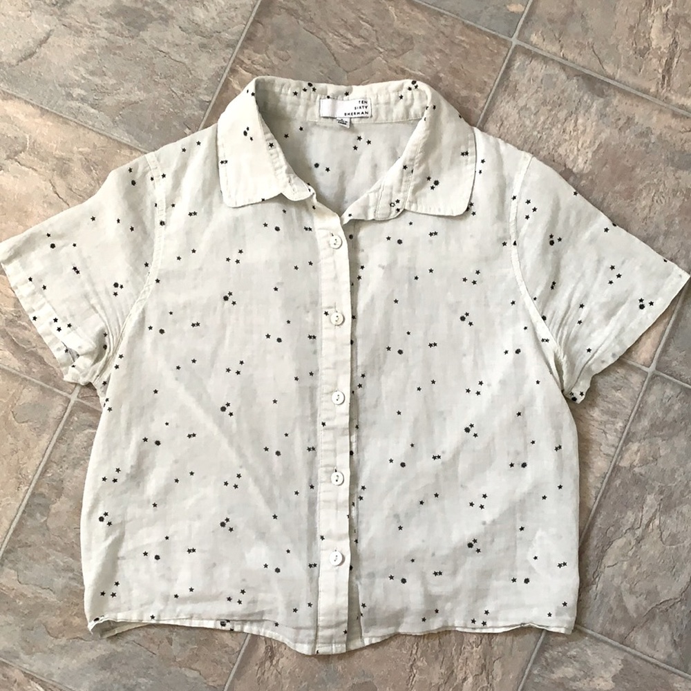 ⭐️STAR BUTTON CROP TOP⭐️